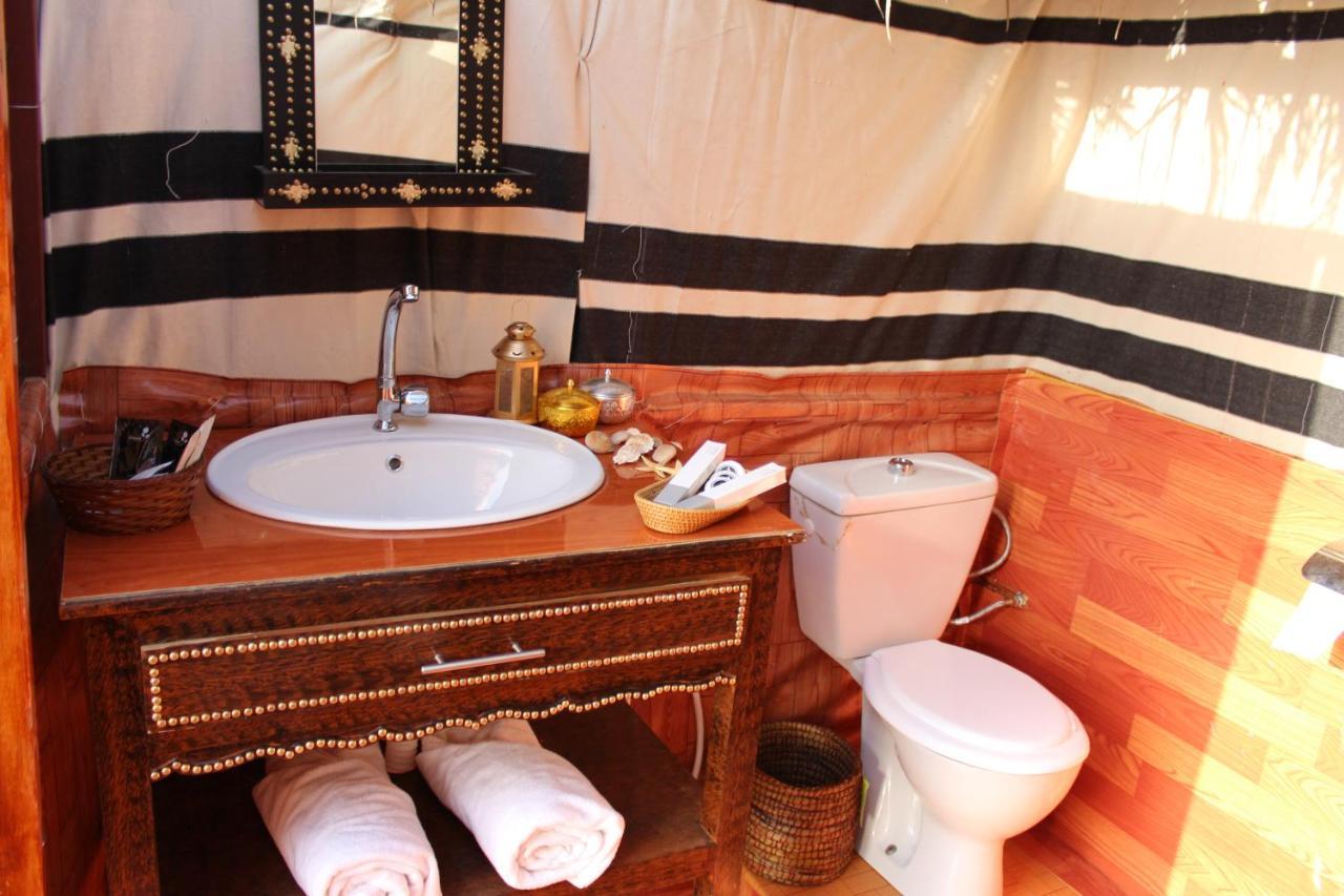 Fulayj al Masha'ikh Queen Desert Camp מראה חיצוני תמונה