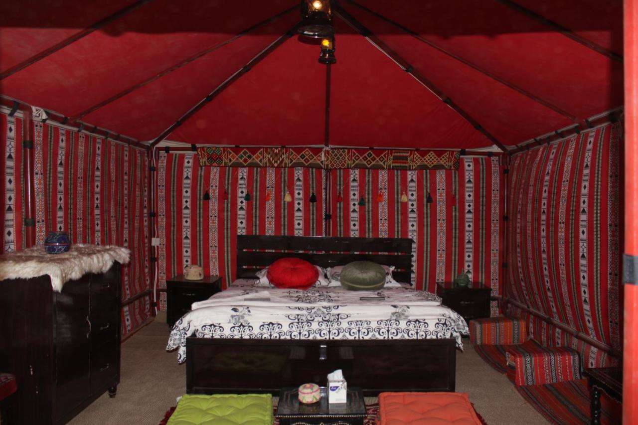 Fulayj al Masha'ikh Queen Desert Camp מראה חיצוני תמונה