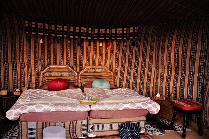 Fulayj al Masha'ikh Queen Desert Camp מראה חיצוני תמונה