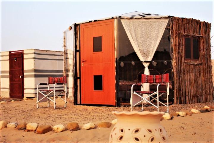 Fulayj al Masha'ikh Queen Desert Camp מראה חיצוני תמונה