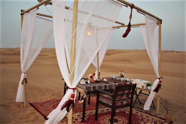 Fulayj al Masha'ikh Queen Desert Camp מראה חיצוני תמונה