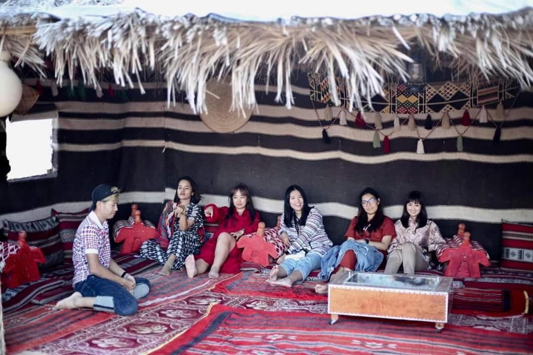 Fulayj al Masha'ikh Queen Desert Camp מראה חיצוני תמונה