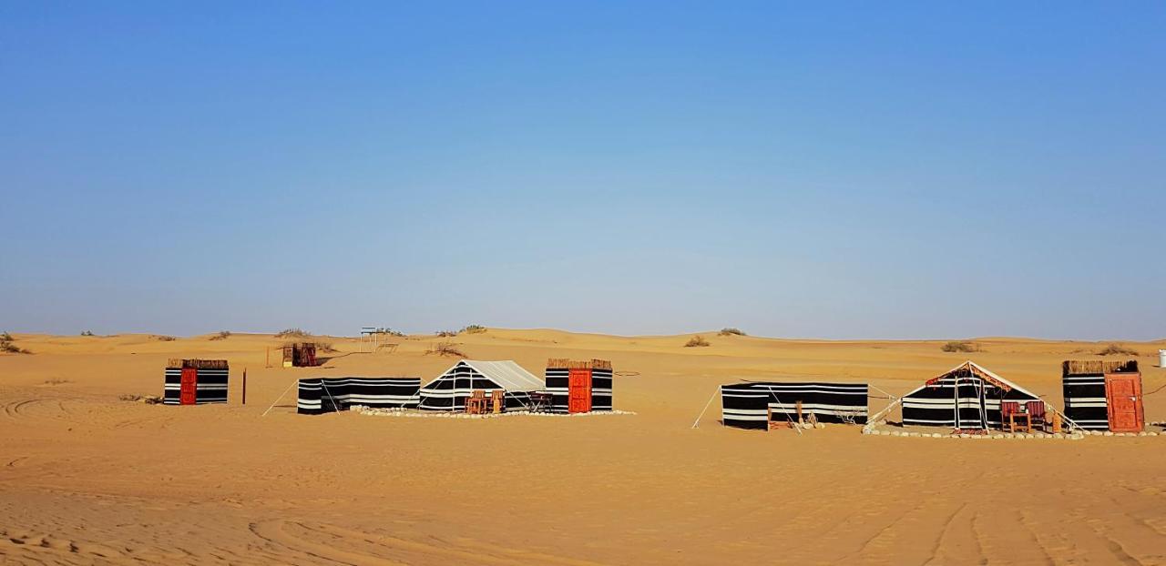 Fulayj al Masha'ikh Queen Desert Camp מראה חיצוני תמונה