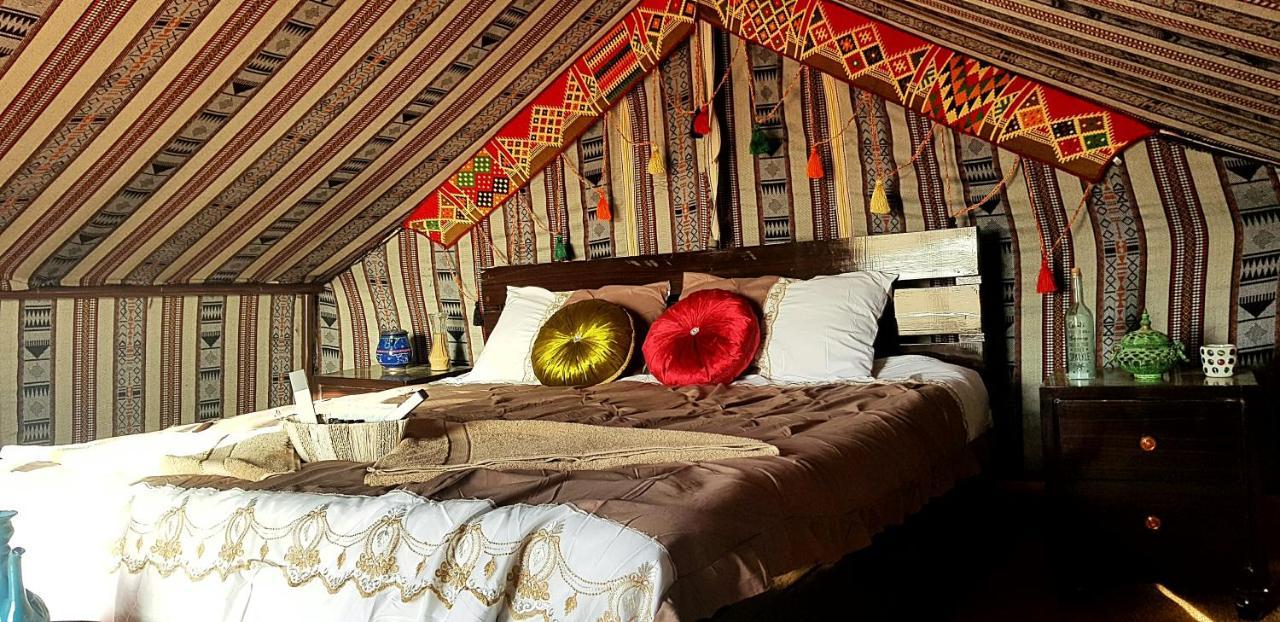 Fulayj al Masha'ikh Queen Desert Camp מראה חיצוני תמונה