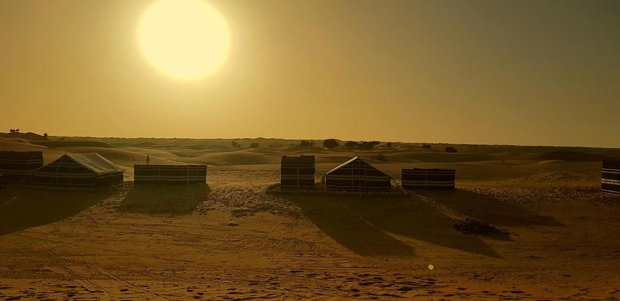 Fulayj al Masha'ikh Queen Desert Camp מראה חיצוני תמונה
